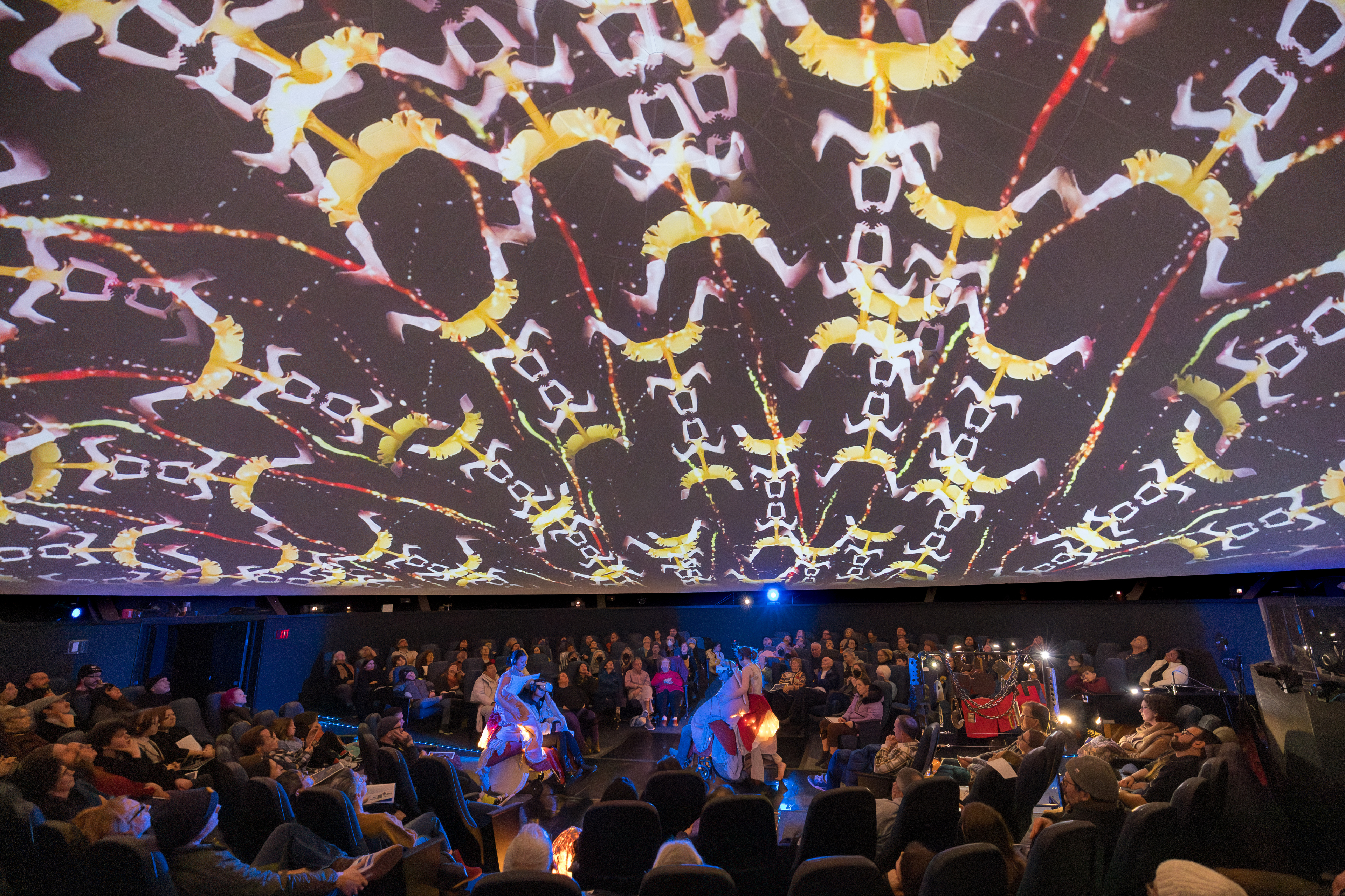Fulldome planetarium theater with Immersive 360 projection and live audience