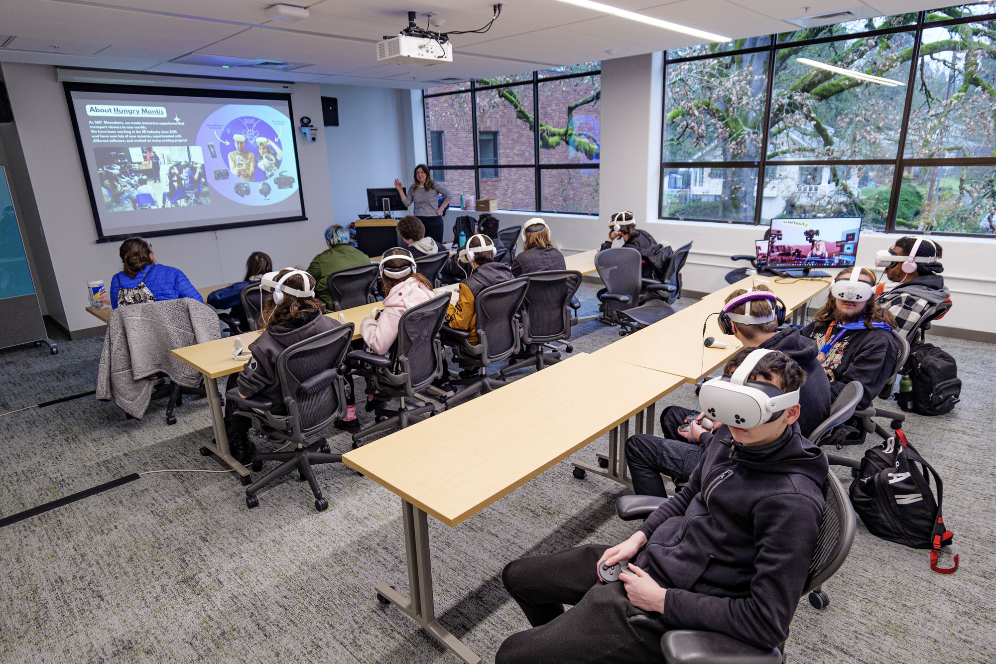 Group VR screening with multiple headsets at event